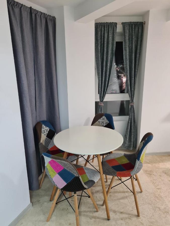 Rengo Residence Търговище Екстериор снимка